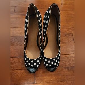 Fioni Open Toe Black & White Pumps Size 8.5M